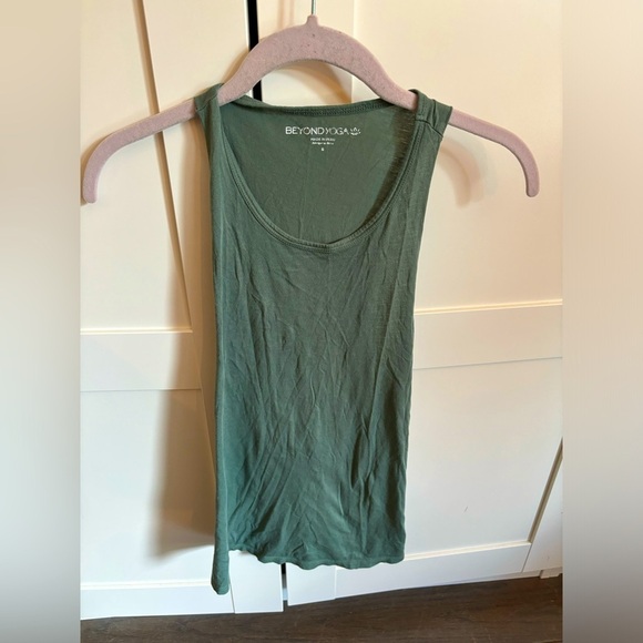 Beyond Yoga Green Tank Top - Picture 1 of 3